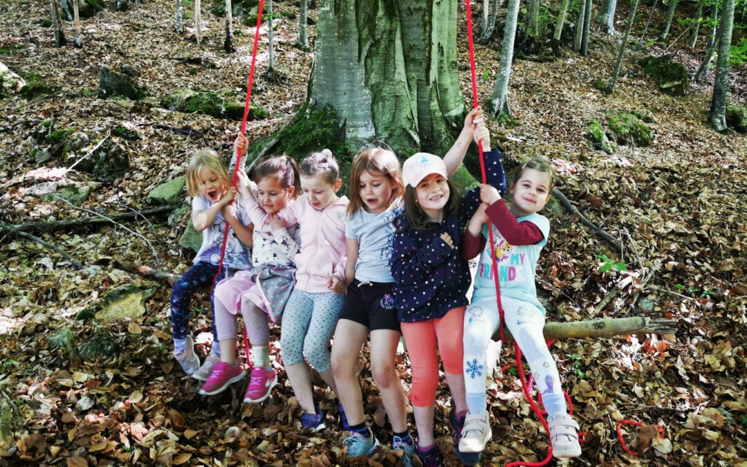Impressionen aus dem Wald, Kindergartenkinder Spiringen & Unterschächen