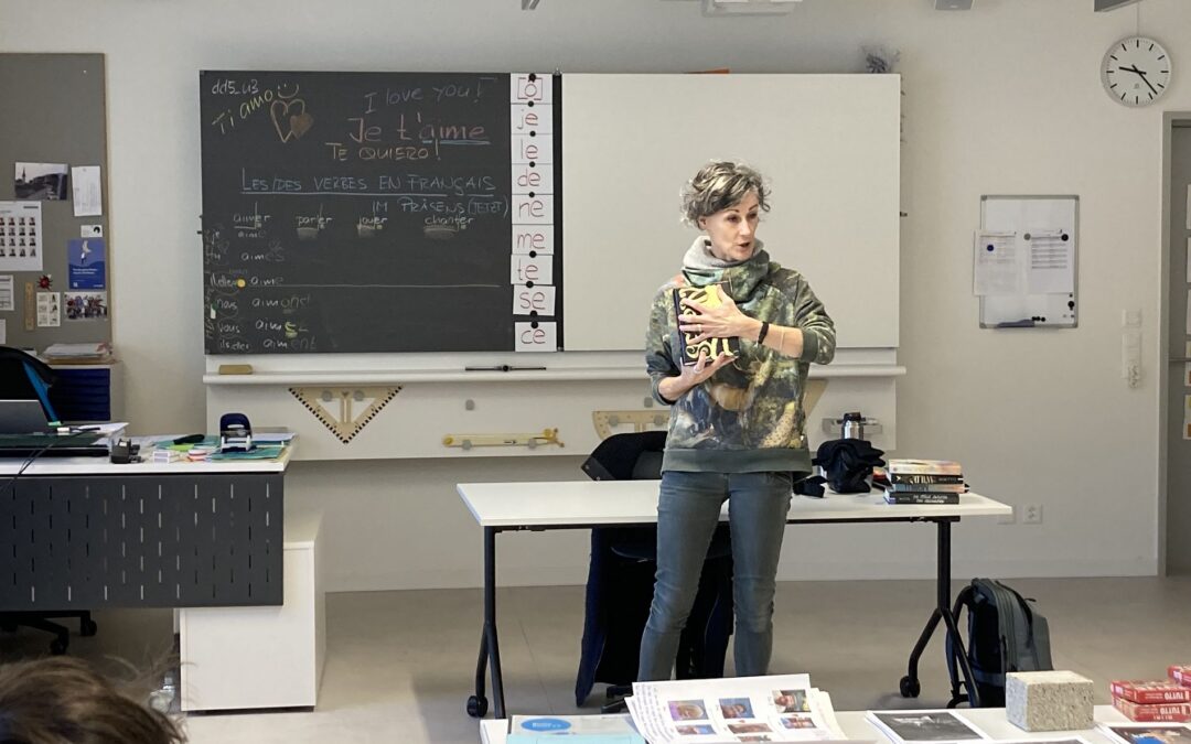Tania Witte: Autorin und Wordkünstlerin zu Besuch an der KS Schächental