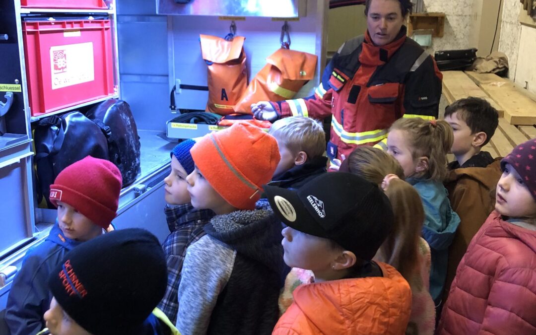 Besuch der Feuerwehr Spiringen, 1./2. Klasse Spiringen